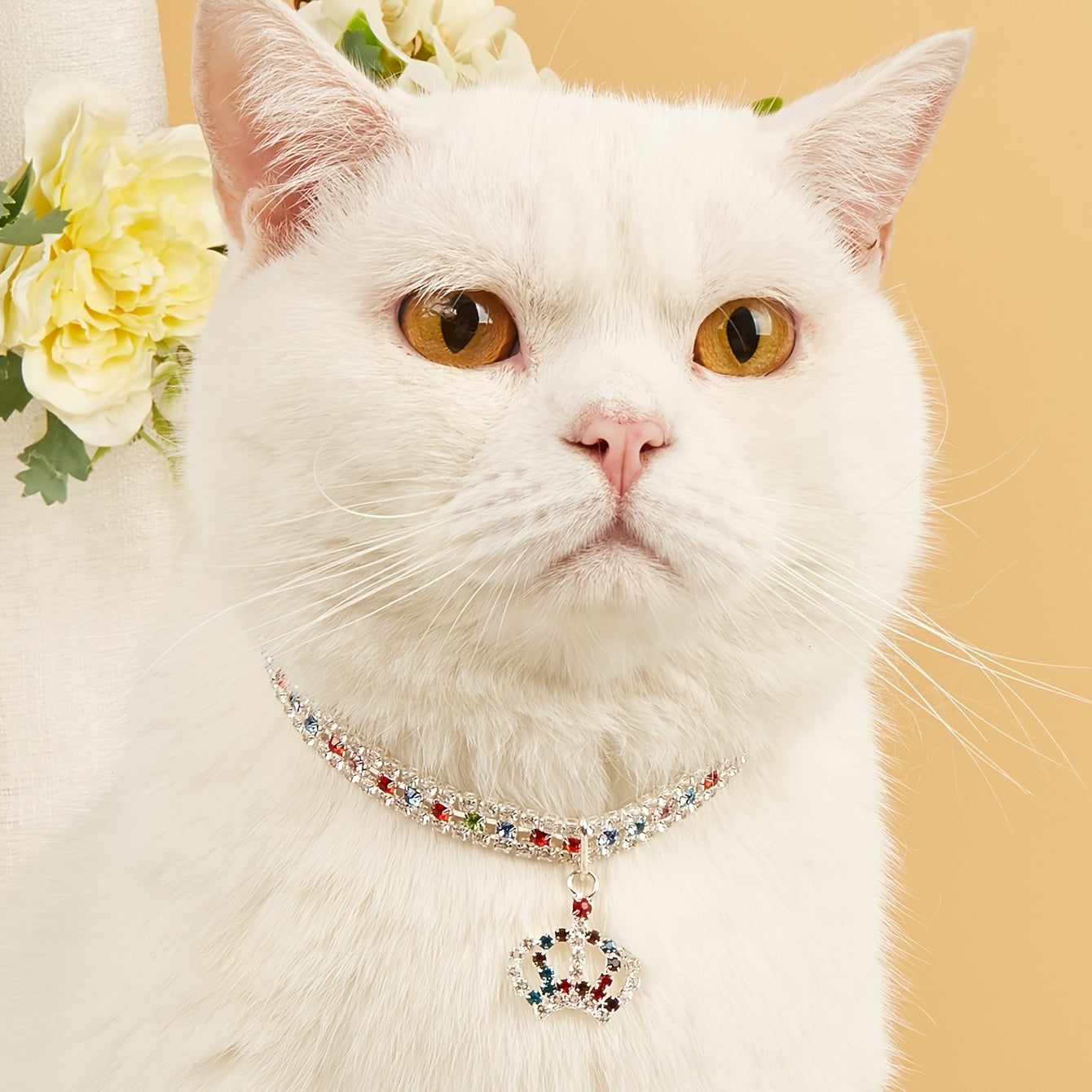 Elegant Pet Rhinestone Crown Pendant Necklace - Sparkling Multicolor Gemstone Accessory for Cats & Dogs, Random Color Selection